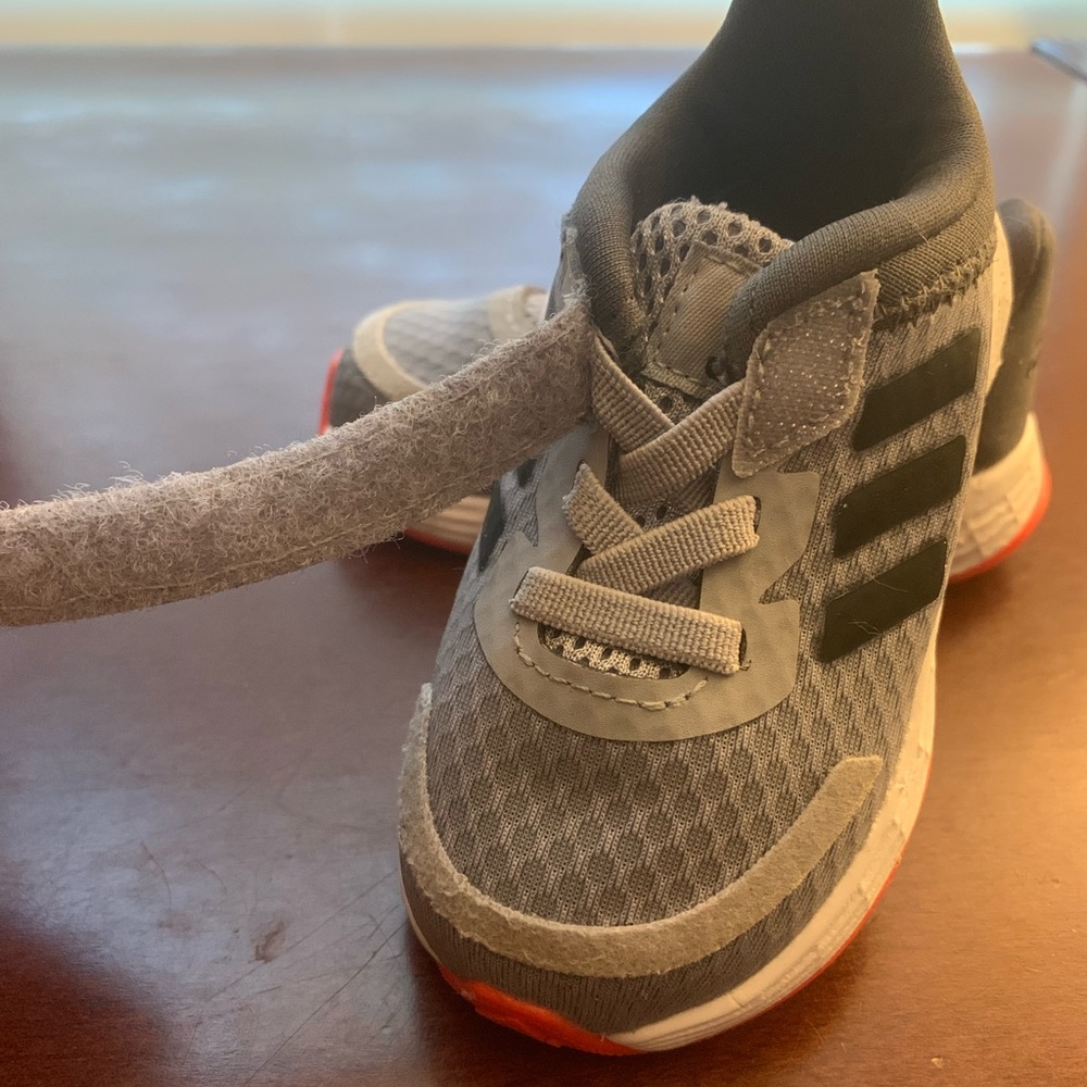 Boys Adidas Light Motion Size 5 sneaker